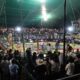 Vista general del jaripeo organizado en Tochimilco con la participación de la ganadería Los Incontenibles del Compa Edgar, donde habitantes y visitantes disfrutaron del espectáculo y la música como parte de las Fiestas Patrias 2025.