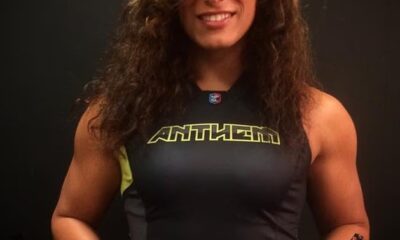 Retrato de una atleta con uniforme deportivo negro, asociada al caso de suspensión por parte de World Aquatics por negarse a una prueba de verificación de sexo.