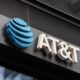 Fachada de una tienda AT&T en México, relacionada con el registro obligatorio de líneas celulares.