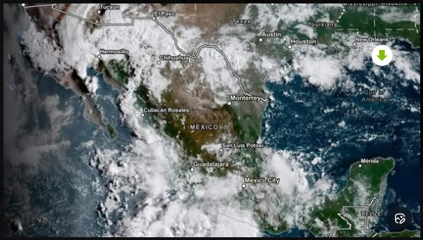 Imagen satelital que muestra a México cubierto por nubosidad del Frente Frío 24.