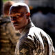 Actor en uniforme militar mirando a la cámara, imagen asociada a publicación viral de Tyrese Gibson en redes sociales.