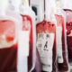 Bolsas de sangre utilizadas para transfusiones médicas en hospital.