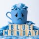 Taza azul con rostro triste y texto Blue Monday representando el concepto del día más triste del año.