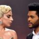 Lady Gaga y The Weeknd durante evento público, posible colaboración para el Mundial 2026.