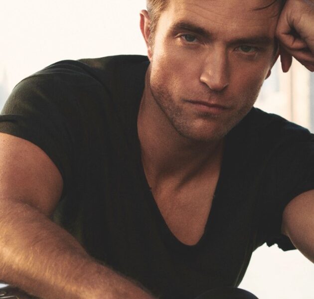 Robert Pattinson en un retrato editorial que refleja su faceta introspectiva como actor.