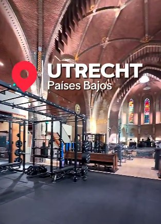 ): Iglesia católica convertida en gimnasio en Utrecht, Países Bajos