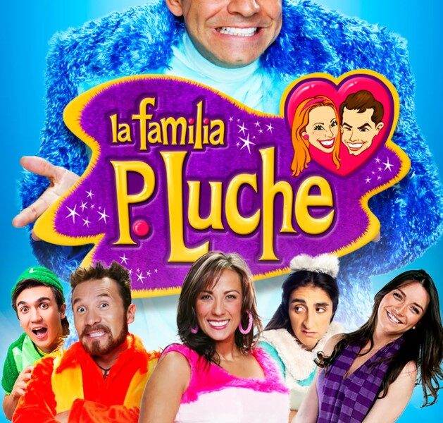 Elenco completo de la serie de comedia familiar mexicana posando en imagen promocional.