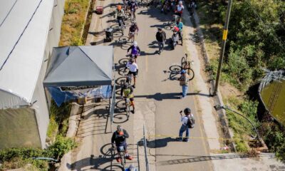 Ciclistas participando en la Cronoescalada Poblana 2026 en Tochimilco Puebla durante ruta de ascenso hacia Cuilotepec
