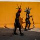 Xinacates en Puebla con cuerpos pintados y máscaras tradicionales durante ritual previo a Semana Santa