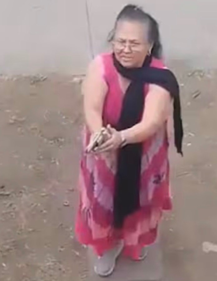 Mujer adulta mayor en Chalco involucrada en caso de defensa de vivienda durante conflicto por despojo