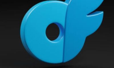 logo azul de plataforma digital OnlyFans relacionado con noticia de fallecimiento de su propietario