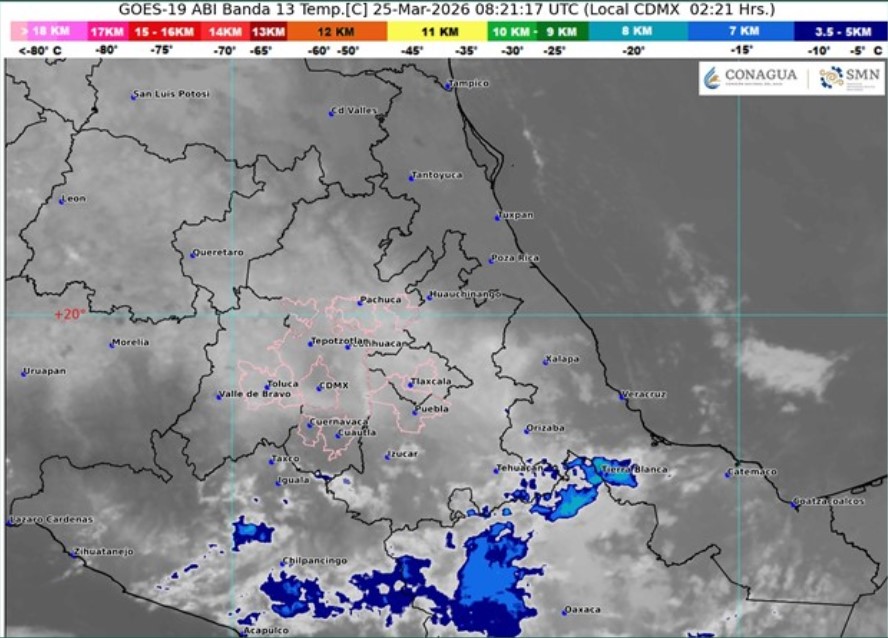 Mapa meteorológico de Puebla con lluvias en Tehuacán-Sierra Negra y bancos de niebla en Valle Serdán.