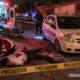 Paramédicos atienden a un taxista herido tras un asalto armado en Atlixco Puebla durante un intento de robo de vehículo.