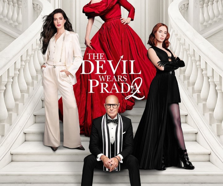 Póster oficial de la película El diablo viste a la moda 2