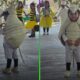 Niño con disfraz de armadillo hecho a mano en festival escolar en México