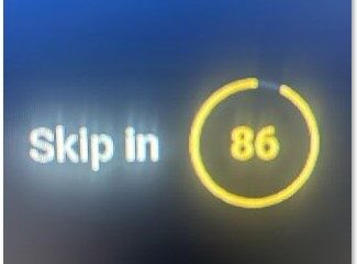 Pantalla de anuncio de YouTube con contador de tiempo sin opción de omitir