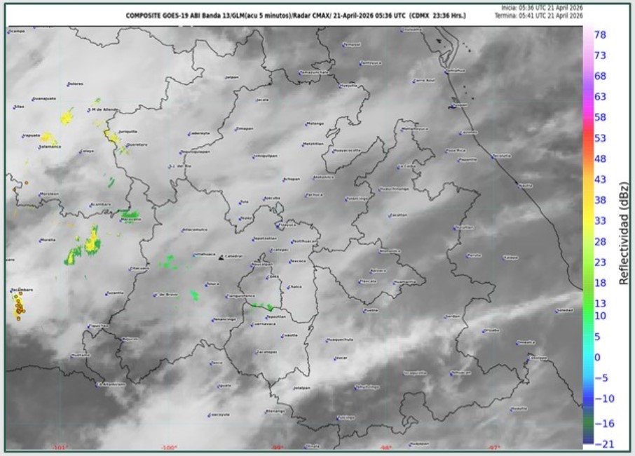 Mapa meteorológico de Puebla mostrando nubosidad, lluvias y tormentas en desarrollo con riesgo en Atlixco
