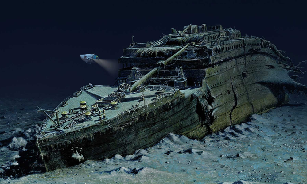 Restos del Titanic en el fondo del océano explorados por un sumergible