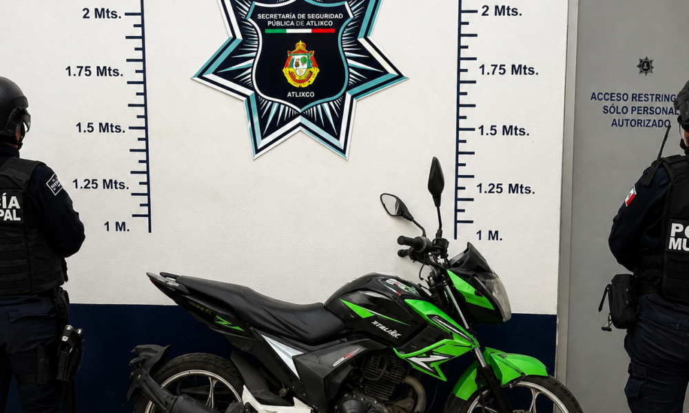 Motocicleta Italika recuperada por la Policía Municipal de Atlixco tras reporte de robo en La Magdalena Axocopan.