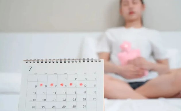Imagen relacionada con menstruación temprana y salud hormonal infantil