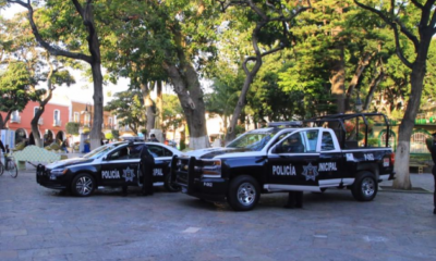 Patrullas de la policía municipal de Atlixco durante operativo de seguridad relacionado con robo de tractocamiones en Puebla.