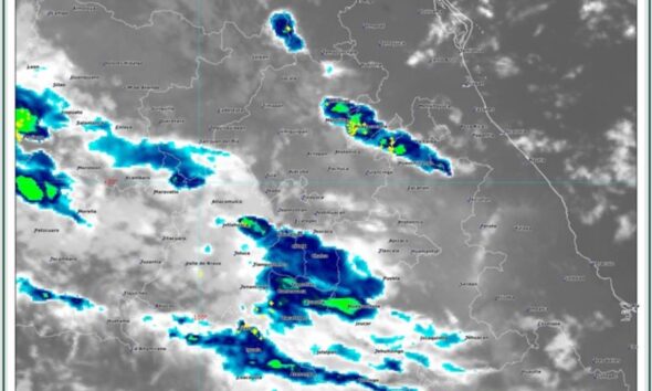 Imagen satelital GOES-19 del Servicio Meteorológico Nacional que muestra la presencia de nubosidad asociada a la onda tropical número 12 sobre el centro de México, con pronóstico de lluvias para Puebla, el Valle de Atlixco-Matamoros y otras regiones del país durante el 26 de junio de 2026.