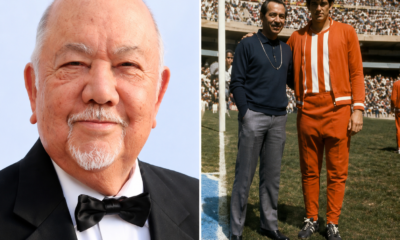 Retrato del actor mexicano Sergio Corona junto a una fotografía histórica relacionada con el futbol mexicano y la historia de los Mundiales de la FIFA.
