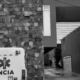 Exterior de un motel en Puebla donde autoridades realizaron diligencias tras el hallazgo de un feto en una habitación, caso investigado por la Fiscalía.