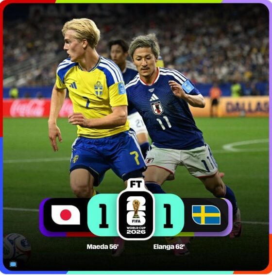 Jugadores de Japón y Suecia disputan el balón durante el empate 1-1 correspondiente a la última jornada del Grupo F de la Copa Mundial de la FIFA 2026, resultado que clasificó a ambas selecciones a la fase de eliminación directa.