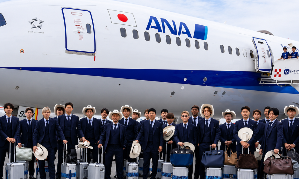 Jugadores de la Selección Nacional de Japón llegan a Monterrey para actividades relacionadas con el Mundial FIFA 2026 y reciben una bienvenida con sombreros regiomontanos.