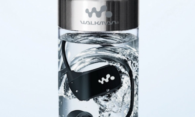 Botellas transparentes utilizadas por Sony para exhibir y vender reproductores Walkman resistentes al agua durante una campaña de marketing experiencial lanzada en Nueva Zelanda en 2014.