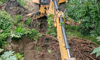 Maquinaria pesada realizando trabajos de desazolve en el puente Quixtepola del barrio de San Juan como parte de las acciones preventivas del Ayuntamiento de Tochimilco durante la temporada de lluvias.