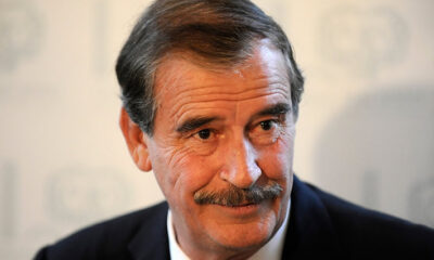Vicente Fox Quesada durante una aparición pública tras felicitar al PRI por los resultados electorales obtenidos en Coahuila.