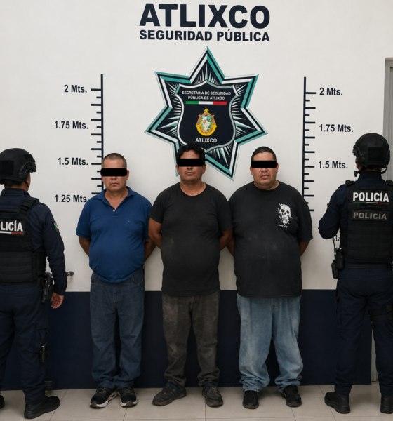 Tres hombres asegurados por la Policía Municipal de Atlixco tras una presunta riña registrada en la colonia Revolución.