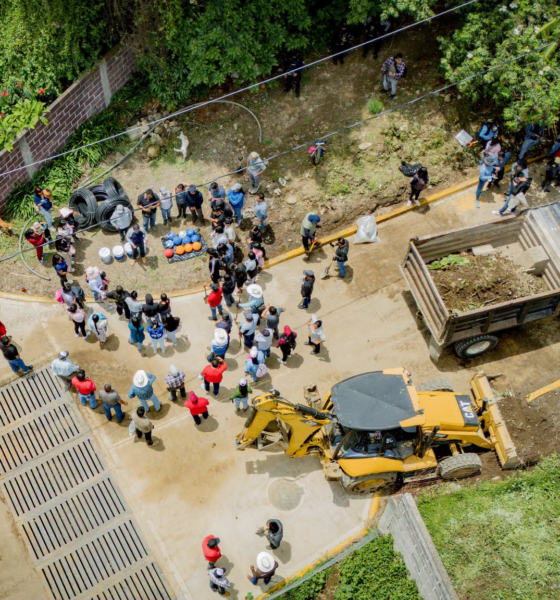Habitantes de San Antonio Alpanocan participan en una faena comunitaria y reciben apoyos del Ayuntamiento de Tochimilco para educación, deporte e infraestructura.