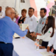 El Ayuntamiento de Huaquechula entrega más de 200 reconocimientos a estudiantes, docentes y familias por sus logros académicos y deportivos.