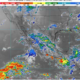 Imagen satelital GOES-19 del 6 de julio de 2026 que muestra nubosidad y sistemas de lluvia sobre el centro y sur de México, con pronóstico de precipitaciones y actividad eléctrica en Atlixco, Angelópolis, Valles Centrales, Sierra Norte y Sierra Nororiental.