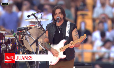 Juanes interpreta sus éxitos durante La Velada del Año VI.