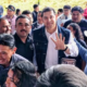 Representantes del Ayuntamiento de Huaquechula reciben dos Distintivos Comunitarios por proyectos de turismo sostenible durante un evento realizado en Zacapoaxtla.
