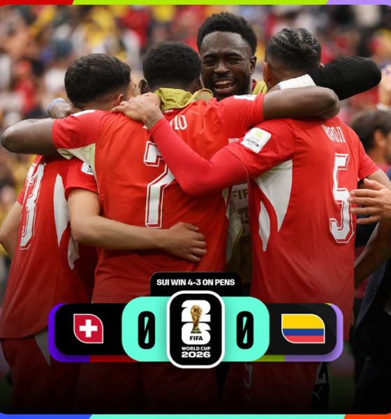 Jugadores de la Selección de Suiza celebran su clasificación a los cuartos de final de la Copa Mundial de la FIFA 2026 tras vencer a Colombia en la tanda de penales.