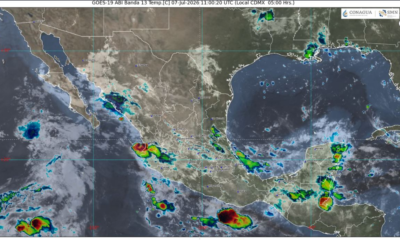 Imagen satelital GOES-19 muestra nubosidad sobre el centro de México durante el pronóstico meteorológico del 7 de julio de 2026, con lluvias previstas en Puebla, actividad eléctrica, vientos y temperaturas de hasta 39 °C.