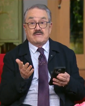 Pedro Sola durante una emisión televisiva en la que ofreció una disculpa pública tras la polémica generada por sus declaraciones sobre los perros en establecimientos pet friendly.