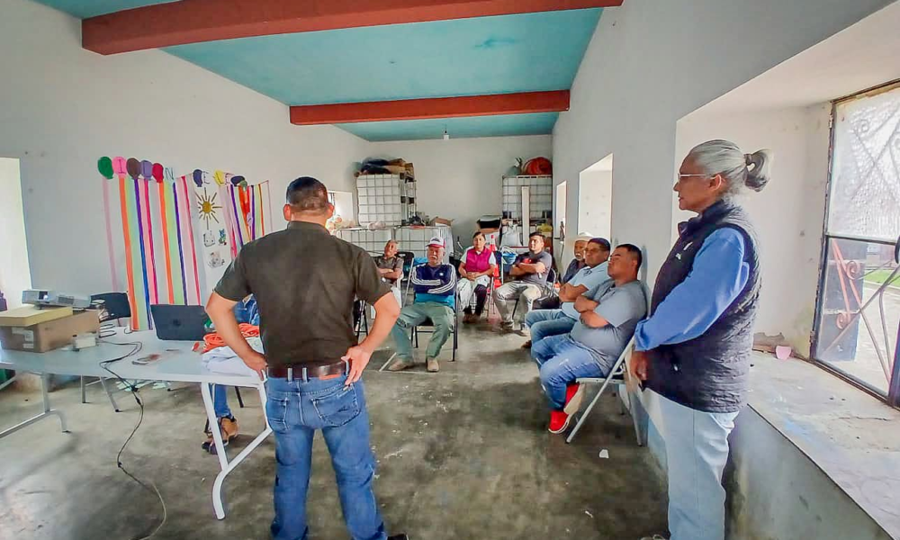 Capacitación impartida por SENASICA sobre prevención del Gusano Barrenador del Ganado en Santiago Tochimizolco, municipio de Tochimilco.