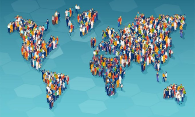 Ilustración del mapa mundial formado por personas para representar el Día Mundial de la Población, conmemorado el 11 de julio, una fecha promovida por la ONU para generar conciencia sobre los desafíos demográficos y el desarrollo sostenible.