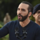 El presidente Nayib Bukele durante un mensaje público sobre la estrategia de seguridad de El Salvador, relacionada con el anuncio de más de 900 días acumulados sin homicidios.